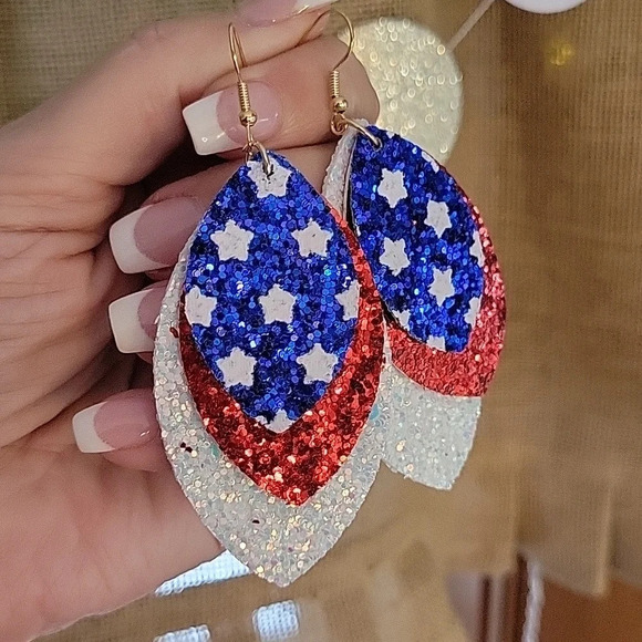🔥LAST PAIR🔥 PATRIOTIC SPARKLE LAYERED LEATHER EARRINGS - Picture 1 of 7